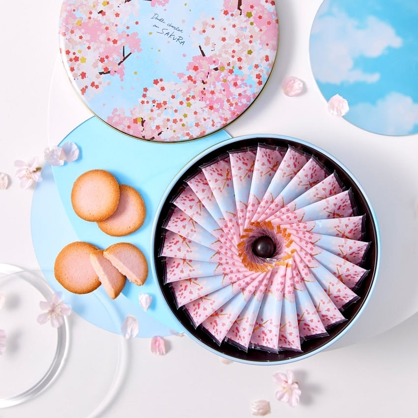 Get Yokumoku Double Chocolate au Sakura Gift Box 24pcs Delivered