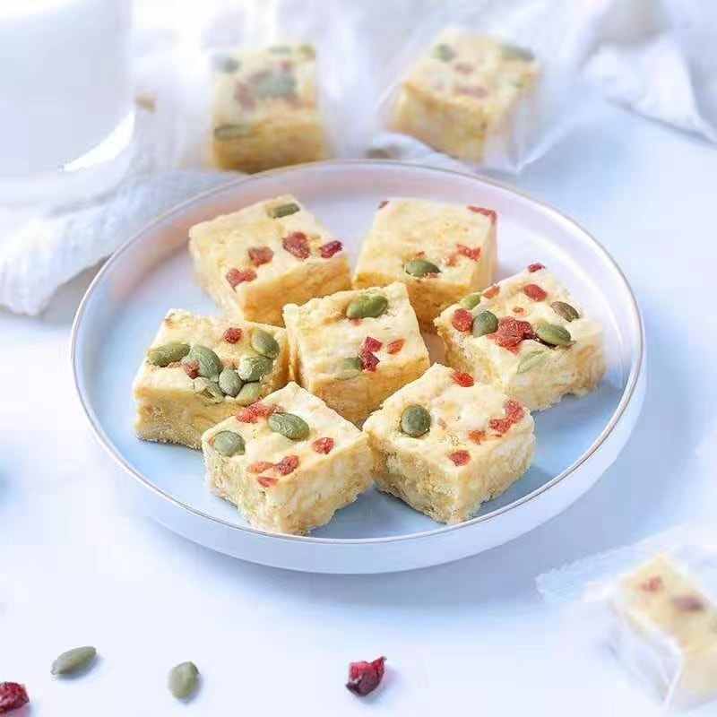 【網紅零食】抹茶味 牛軋雪花酥 190克 休閒零食蛋黃酥餅乾牛軋糖