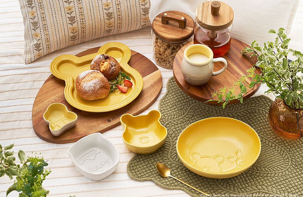 Get Le Creuset Winnie the Pooh Limited Edition 19cm Plate
