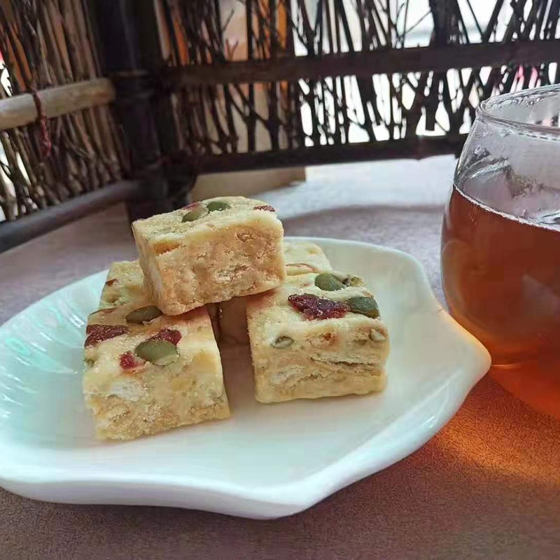 【網紅零食】抹茶味 牛軋雪花酥 190克 休閒零食蛋黃酥餅乾牛軋糖