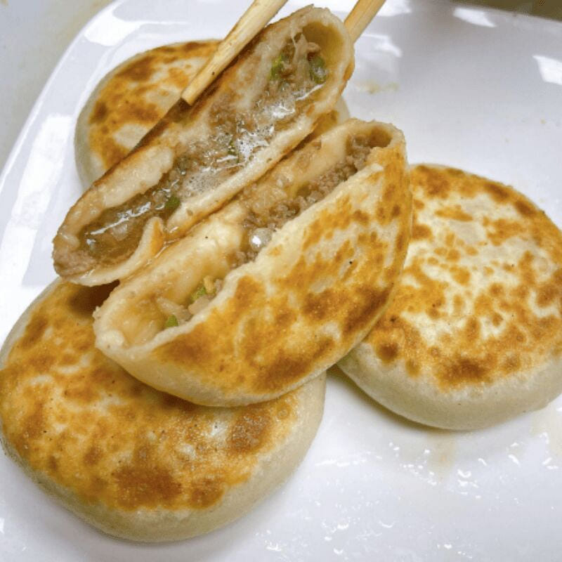 Lamb and green onion Pie 2 count