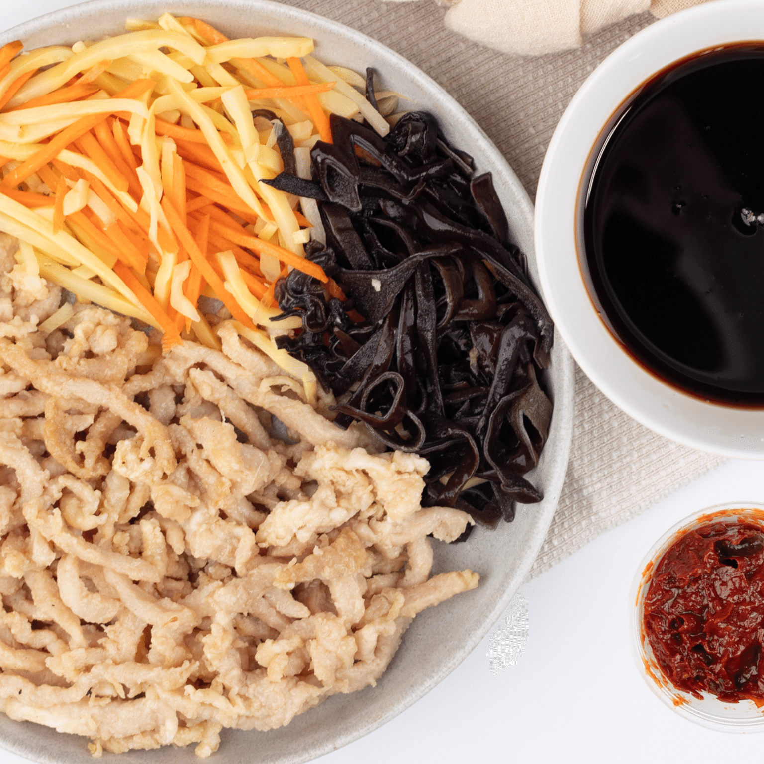 Shredded Pork with Garlic Sauce 340 g