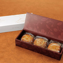Toh Ten Kou Moon Cake Three Flavors 1 box