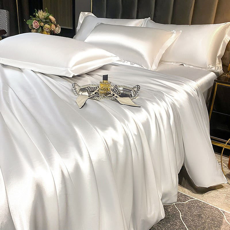 LULLABUY Luxury Mulberry Silk Bedding Set Summit White King Size 2000 กรัม