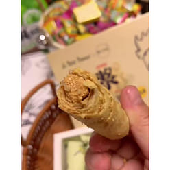 The Little Prince&#39;s Bursting Handmade Egg Rolls with Peanut Butter Filling 104 g
