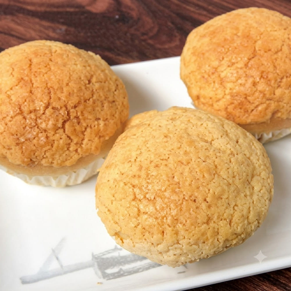 Baked Creamy Egg Yolk Bun 3pcs 1 each