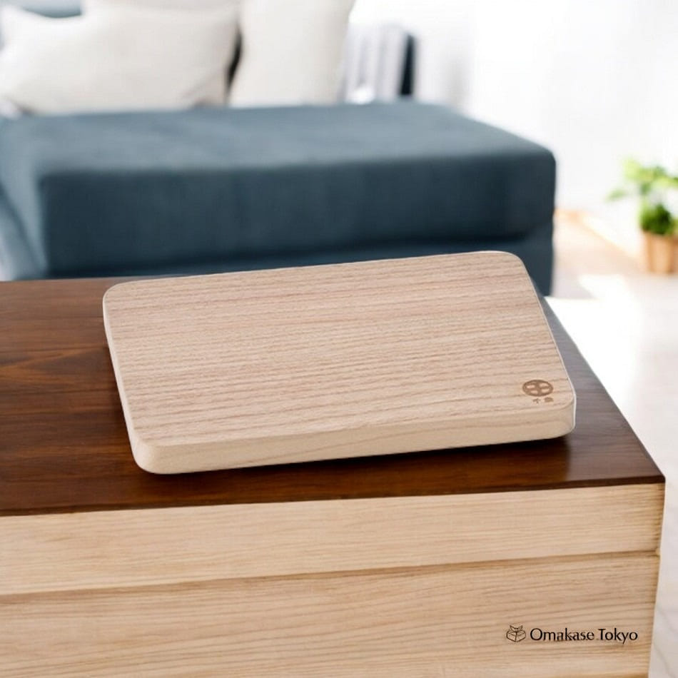 Chitose Paulownia Cutting Board 250g 250 그램