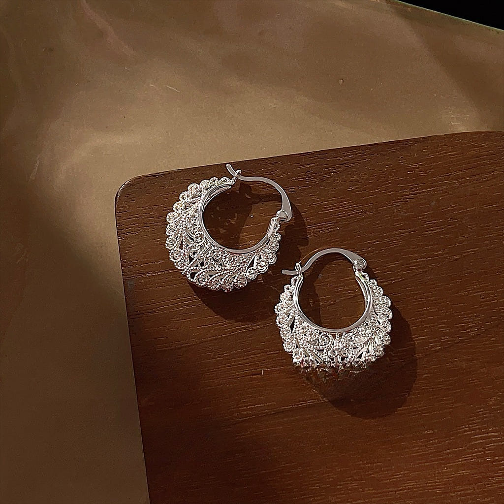 Vintage Hollow Floral Basket Earrings 1 개입