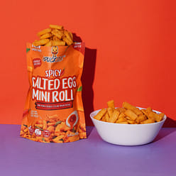 SPICY SALTED EGG - SAVOURY MINI ROLL SNACK 1 each