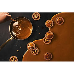 JAPAN ROAST CARAMEL MARKET CARAMEL Hazelnut Tart 10pc 1 box