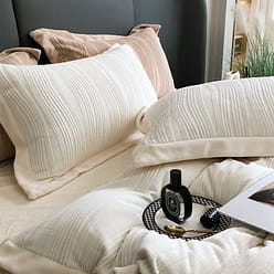 LULLABUY 冬日物语牛奶绒床上四件套 雪乡 King Size 2000 克