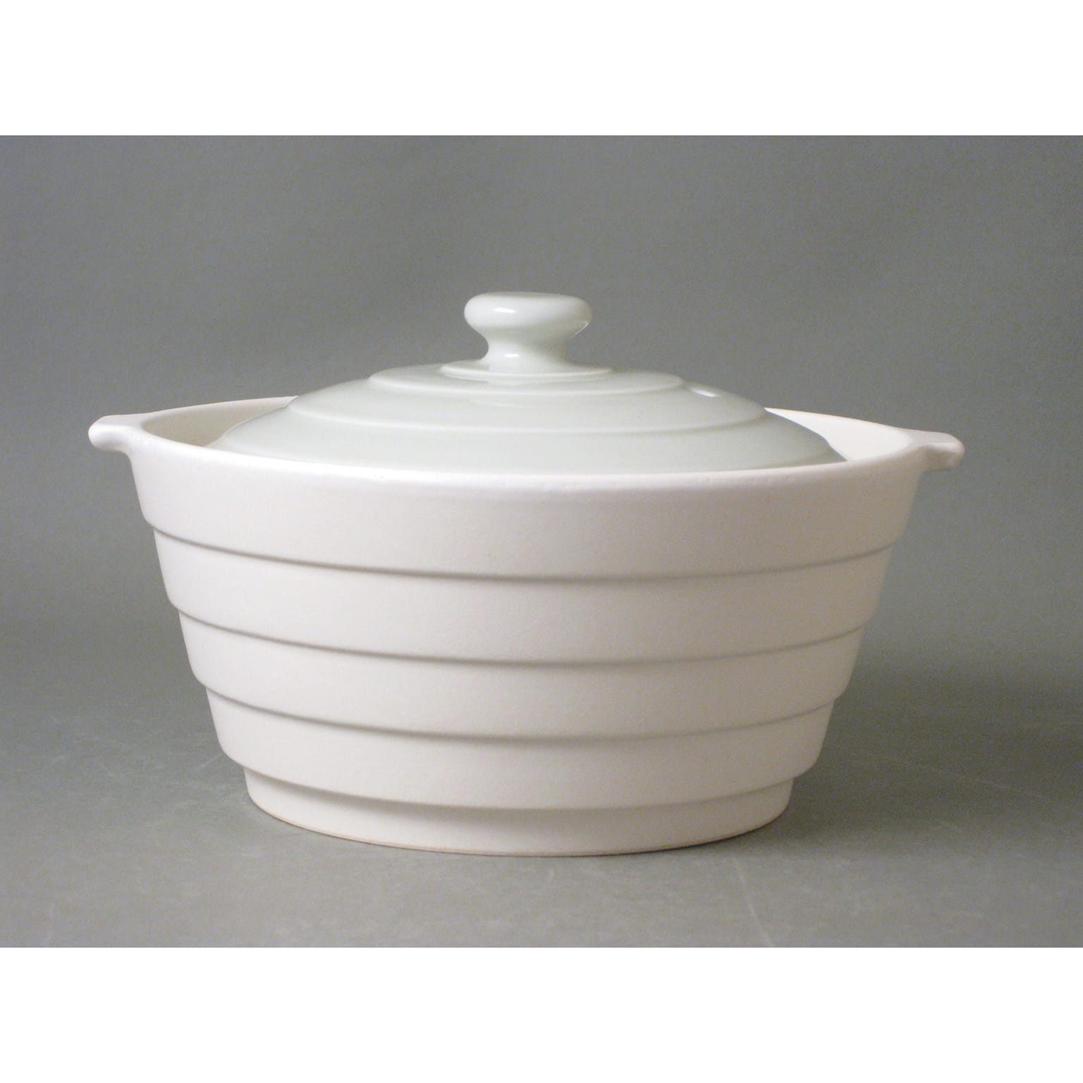 Arita Ware Handmade Hotpot (Ivory, 8.3" x 7.6") Made in Japan 1 개입