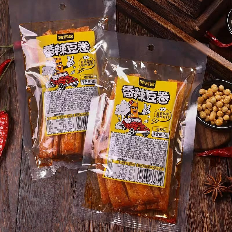 Spicy snack roll with bean skin Spicy bean skin 68 กรัม