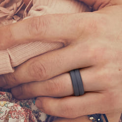 실리콘 결혼 반지 - 새겨진 중간선 - ROQ 남성용 회색 - 11mm 반지 11 개