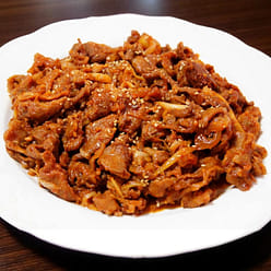 Spicy Pork Stir-Fry in Gochujang Sauce 14 oz