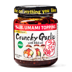 S&B Umami Topping Crunchy Garlic with Chili Oil, Mild 3.88 oz