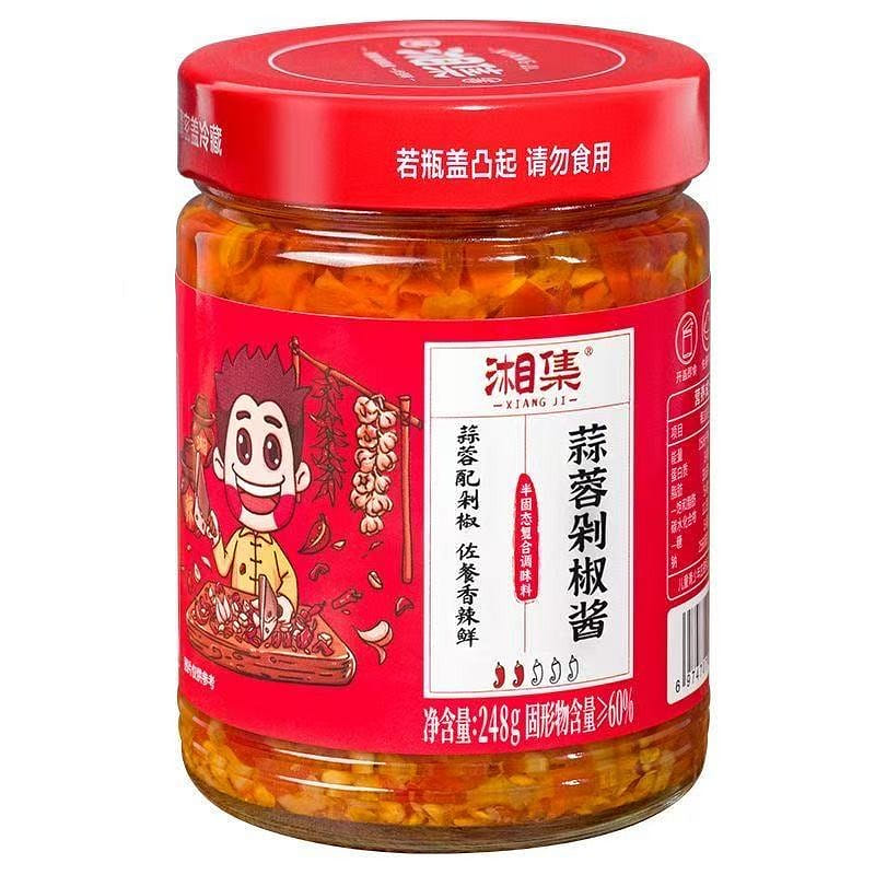Foodie bros Xiangji garlic chilli sauce, earthen j 248 g