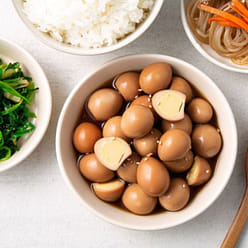 Chili peppers Quail eggs braised 1 kg, 1 piece 1000 g