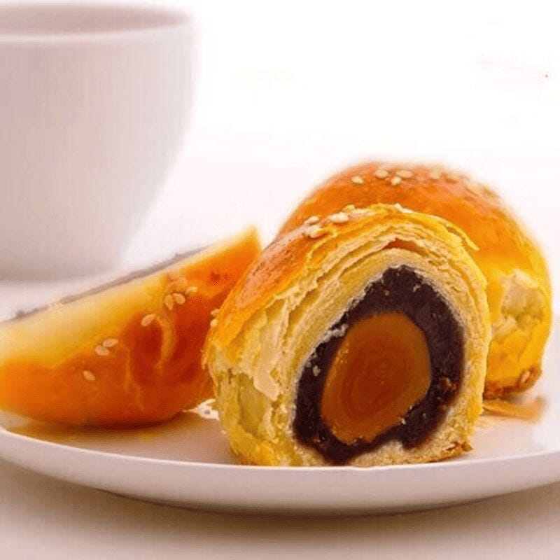 Y1 Egg Yolk Red Bean Paste Crispy Mooncakes 6pcs 1 กล่อง