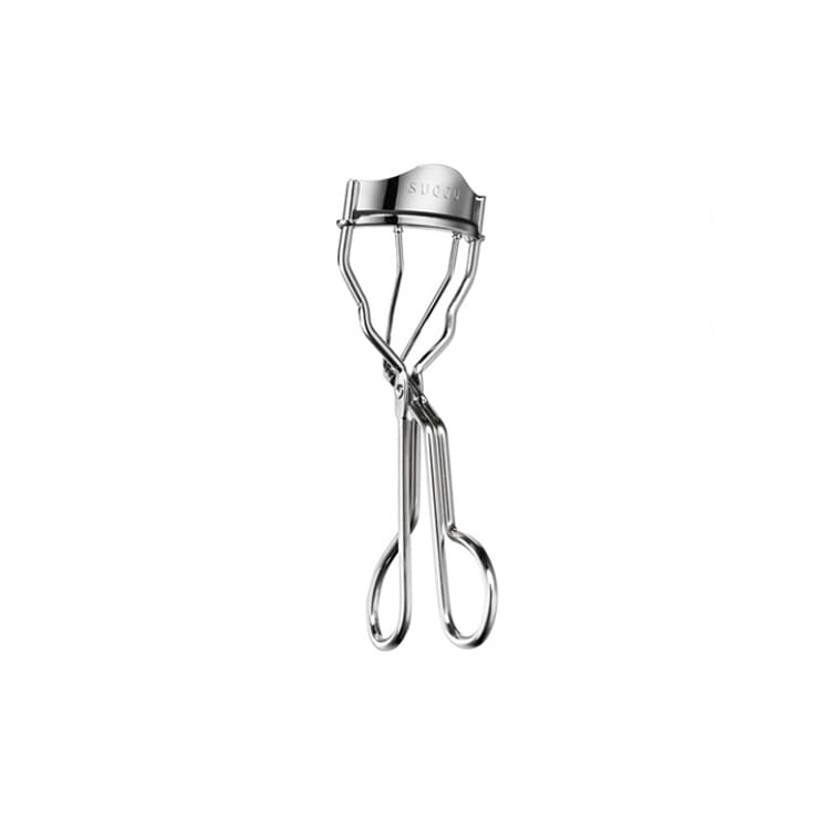 SUQQU eyelash curler with 2 spare rubbers 1 ส่วน