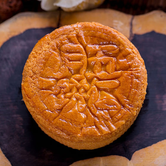 weee_bakery_Thick-Crust Five-Nut Mooncake, Northeast, 500g 500 g