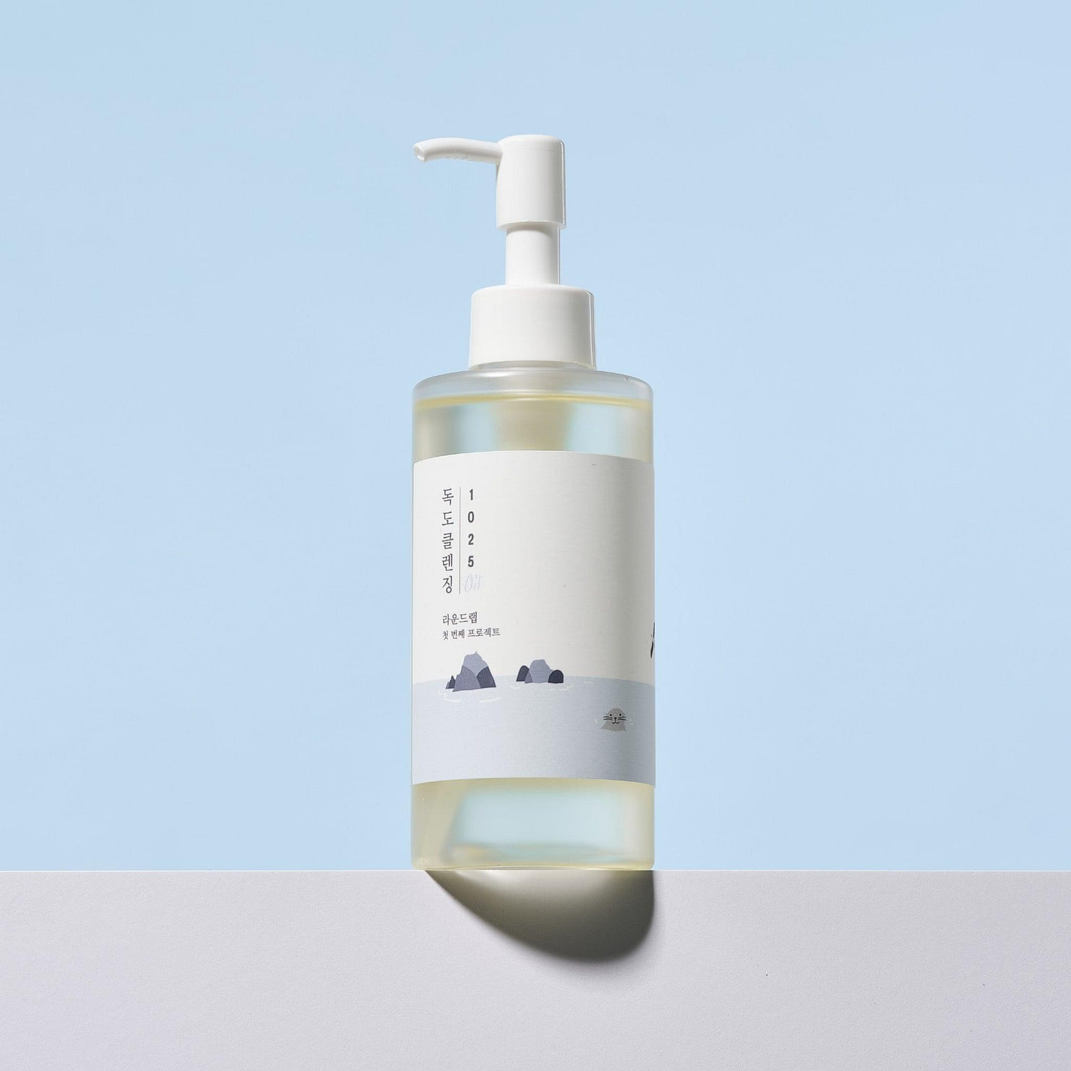 Round Lab 1025 Dokdo Cleansing Oil 252 그램