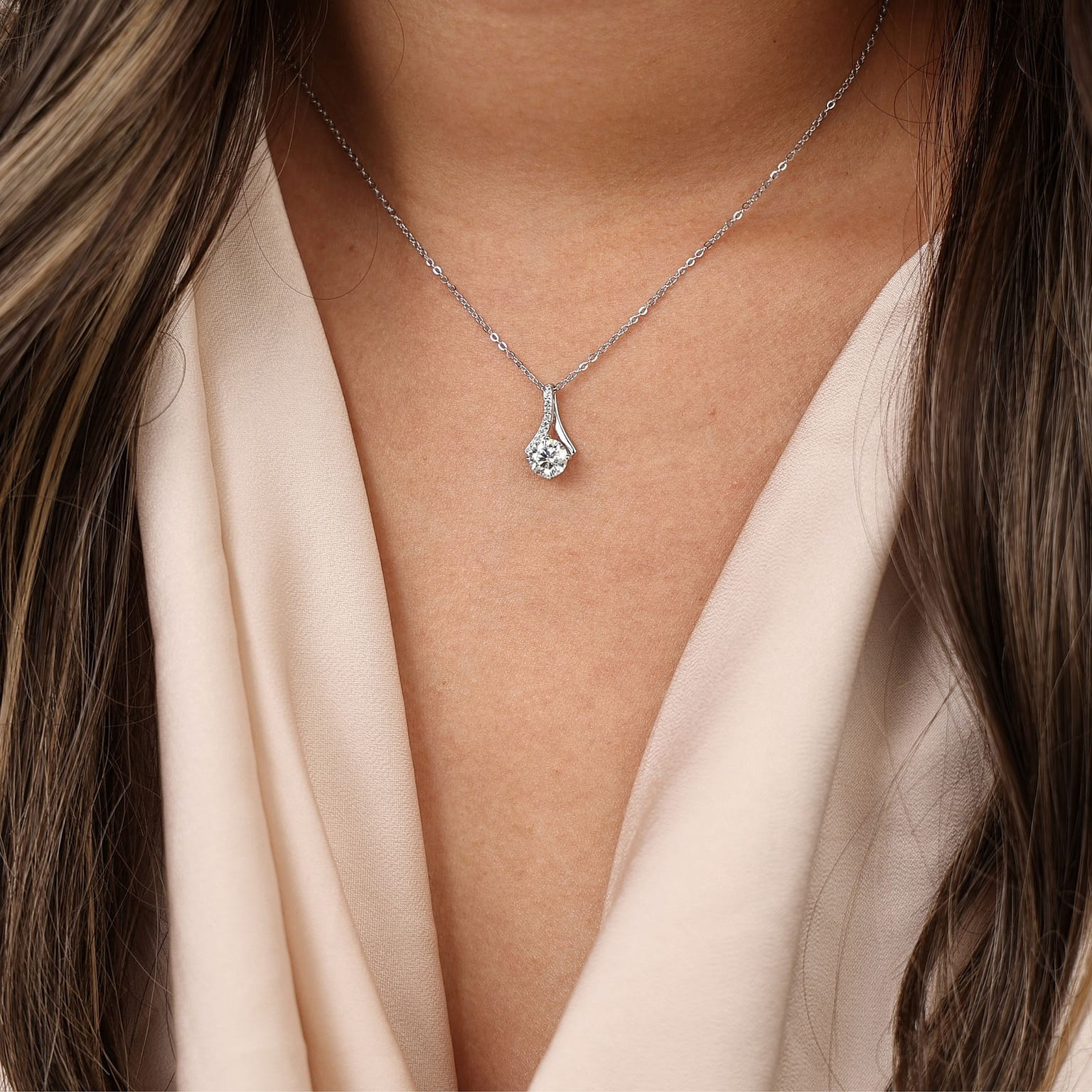 UPFLICK Moissanite Necklace 1.0 Carat MN009 1 each