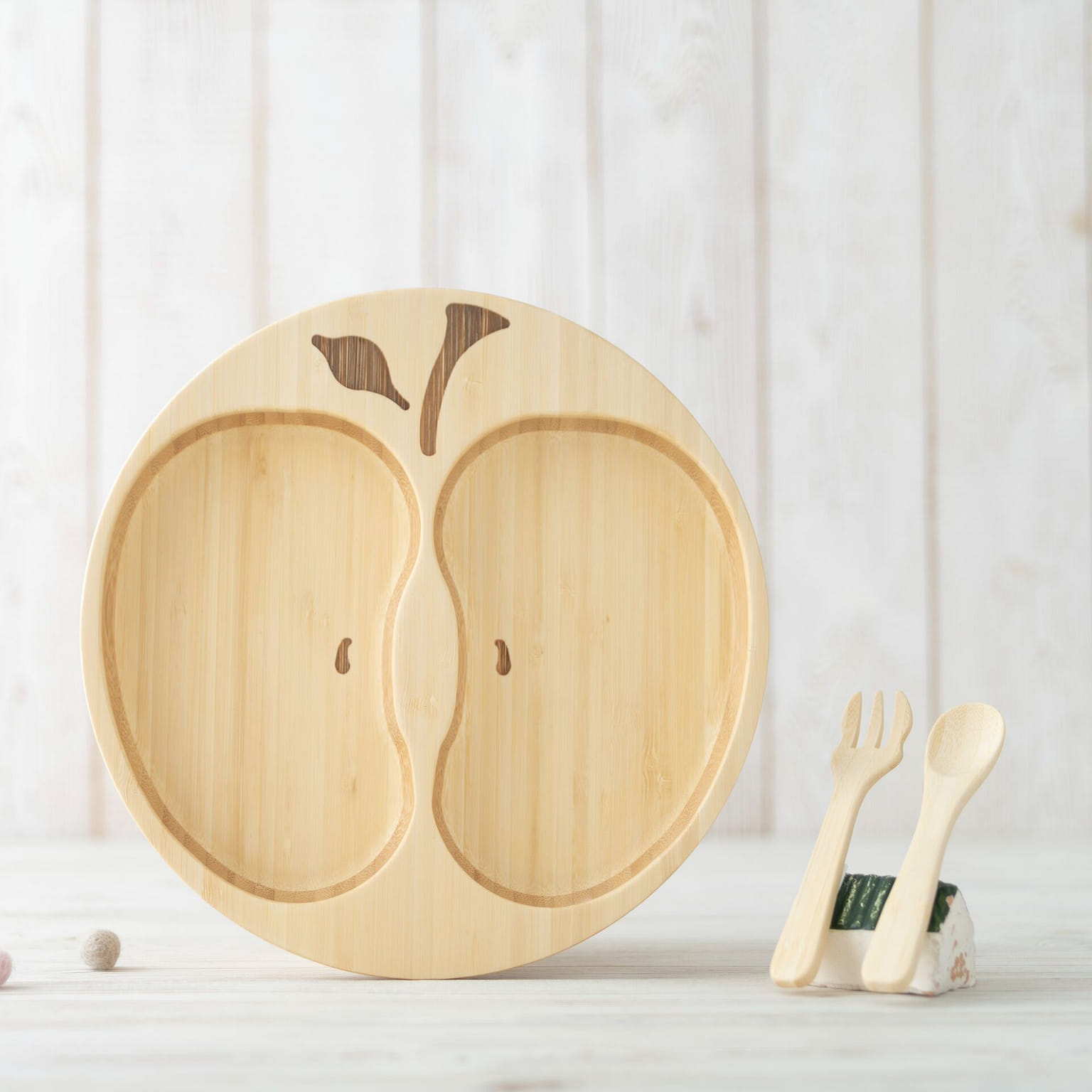 agney Divided Kids Plate <apple>, dishwasher-safe bamboo plate made in Japan 1 개