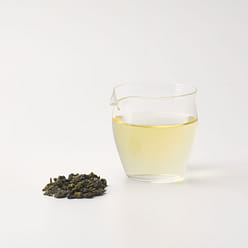 Lishan Oolong-Taiwan High mountain Oolong Tea Leaf 15 g