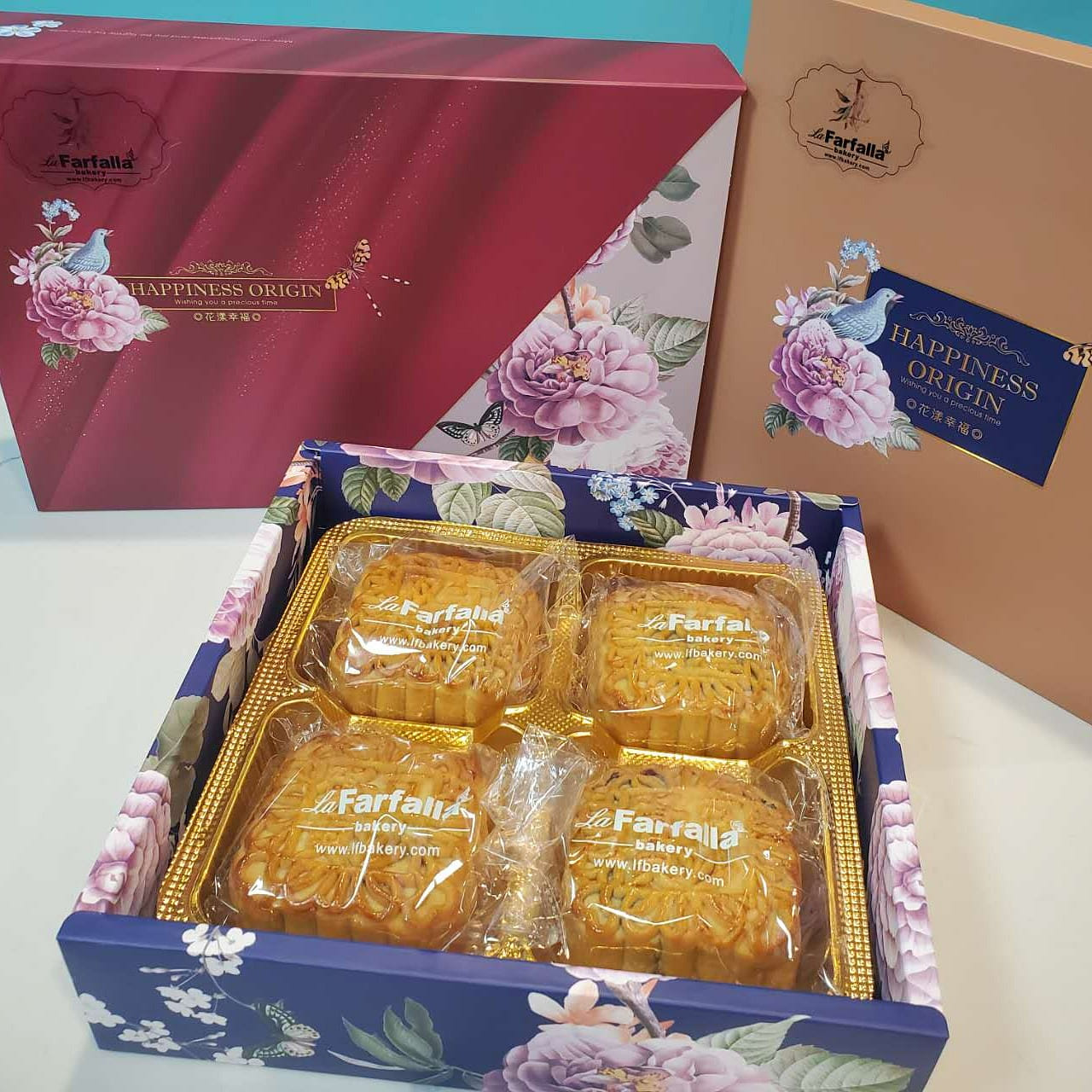 Mooncake Giftset ( 2 red beans,2 lotus paste) 1 box