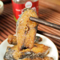 Lishenglong canned mackerel 200g * 1 bottle, Chaozhou specialty pickled seafood, oil immersed salted fish, served with rice 200 g