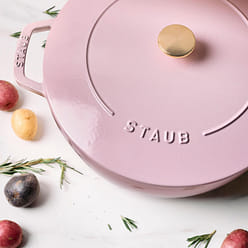 【法国STAUB】铸铁锅炖锅 5夸脱/牡丹粉 1 份