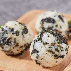 Mr. Beaver mixed rice, seaweed shreds, roasted seaweed shreds 100g * 1 bag 1 box