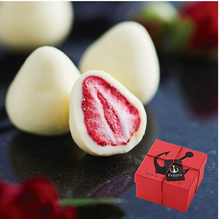 んこべえ　 Strawberry Get Frantz Kobe Strawberry Truffle White Chocolate 90g