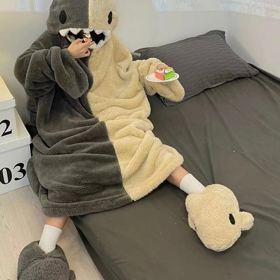 LULLABUY Fluffy Sharky Playful Pajama & Slippers XXL Size 2000 กรัม