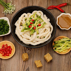 Iron stick yam beef tendon noodles delicious 137 g