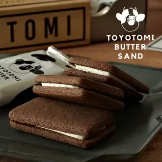 TOYOTOMI BUTTERSAND Hokkaido milk chocolate sandwich cookies, 6pc per pack 1 케이스