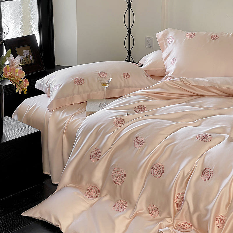 LULLABUY Camellia Satin Bedding Set Pink Camellia Queen Size 2000 กรัม