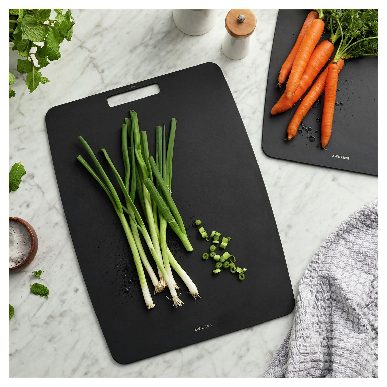 ZWILLING Plant Fiber Cutting Board - Slate 17.5-in 1 개