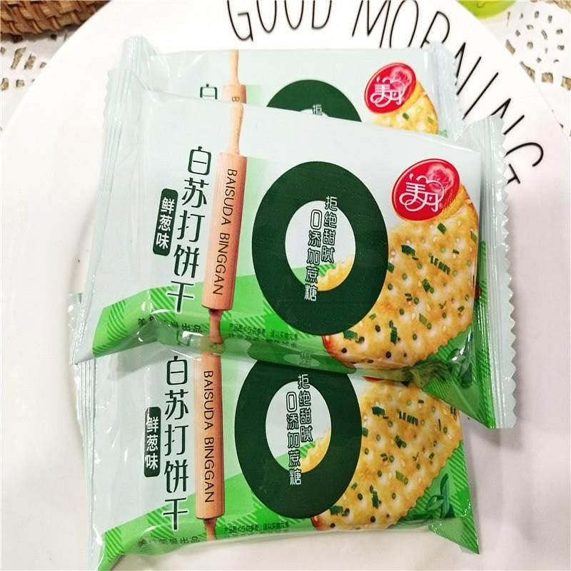 White soda biscuit with fresh onion flavor 200g 200 g