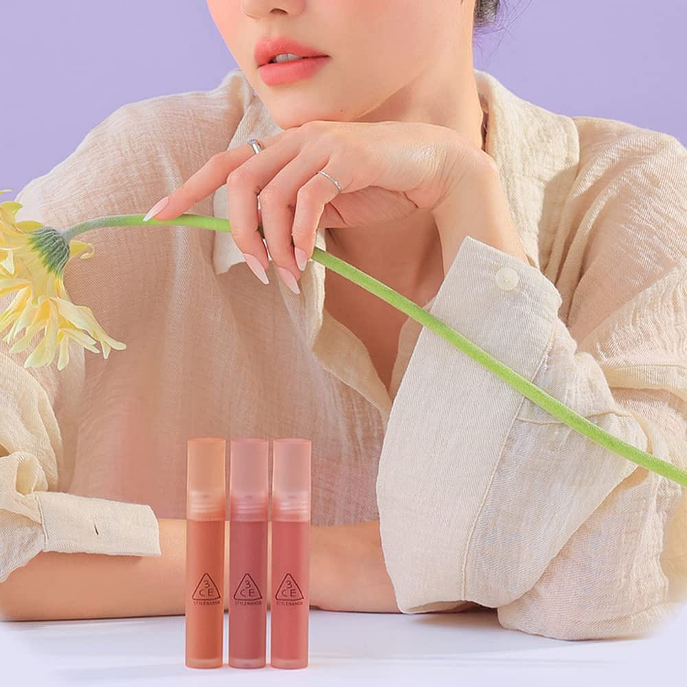 3CE BLUR WATER TINT(4.6g) soft lip with less smear with a blurry finish (#LAYDOW 20.9 ส่วน
