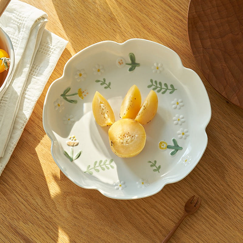 Delicate Embossed Floral Ceramic 8" Deep Plate 1 개