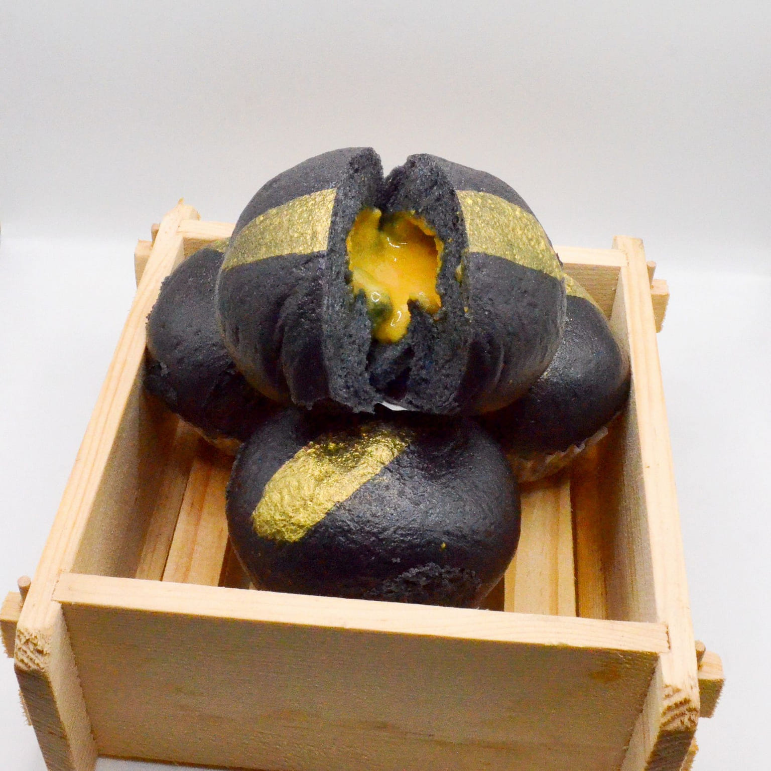 Charcoal & Egg Yolk Buns 4 count