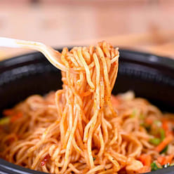 NISSIN UFO iron plate beef flavor instant noodles 122g*4 bowls 488 g