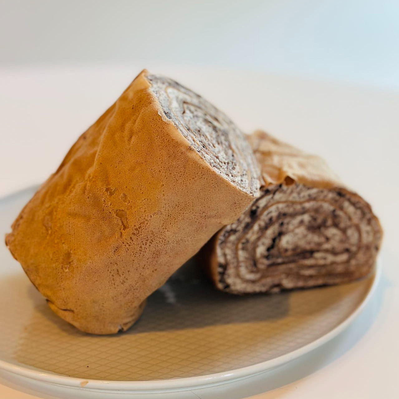 Oreo Crepe Cake Roll 1 box