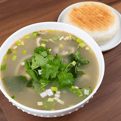 Lamb Offal Soup w. Sesame Flatbread 32oz 1 each
