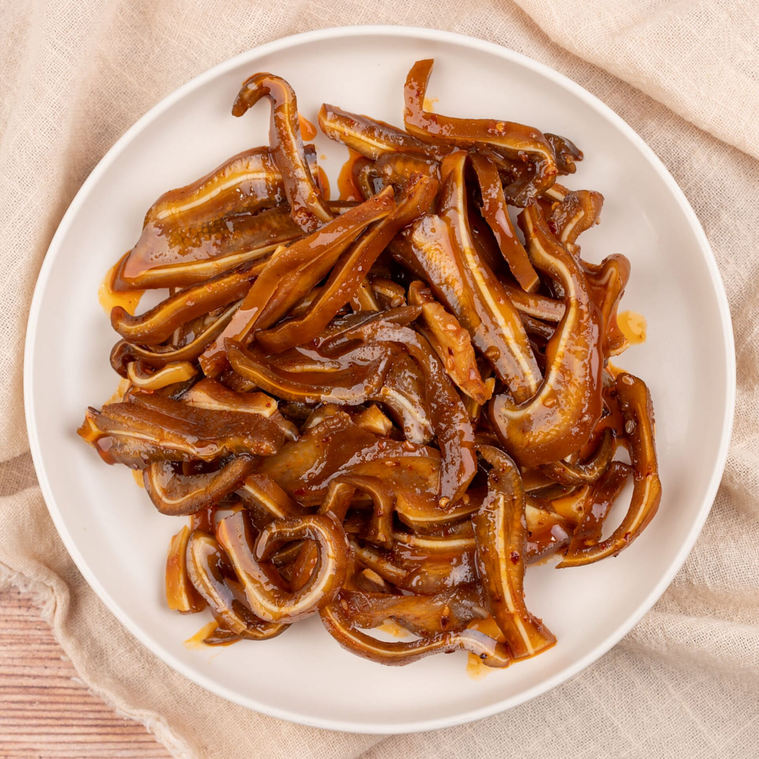 Braised Pig Ears w/ chili sauce 380 그램