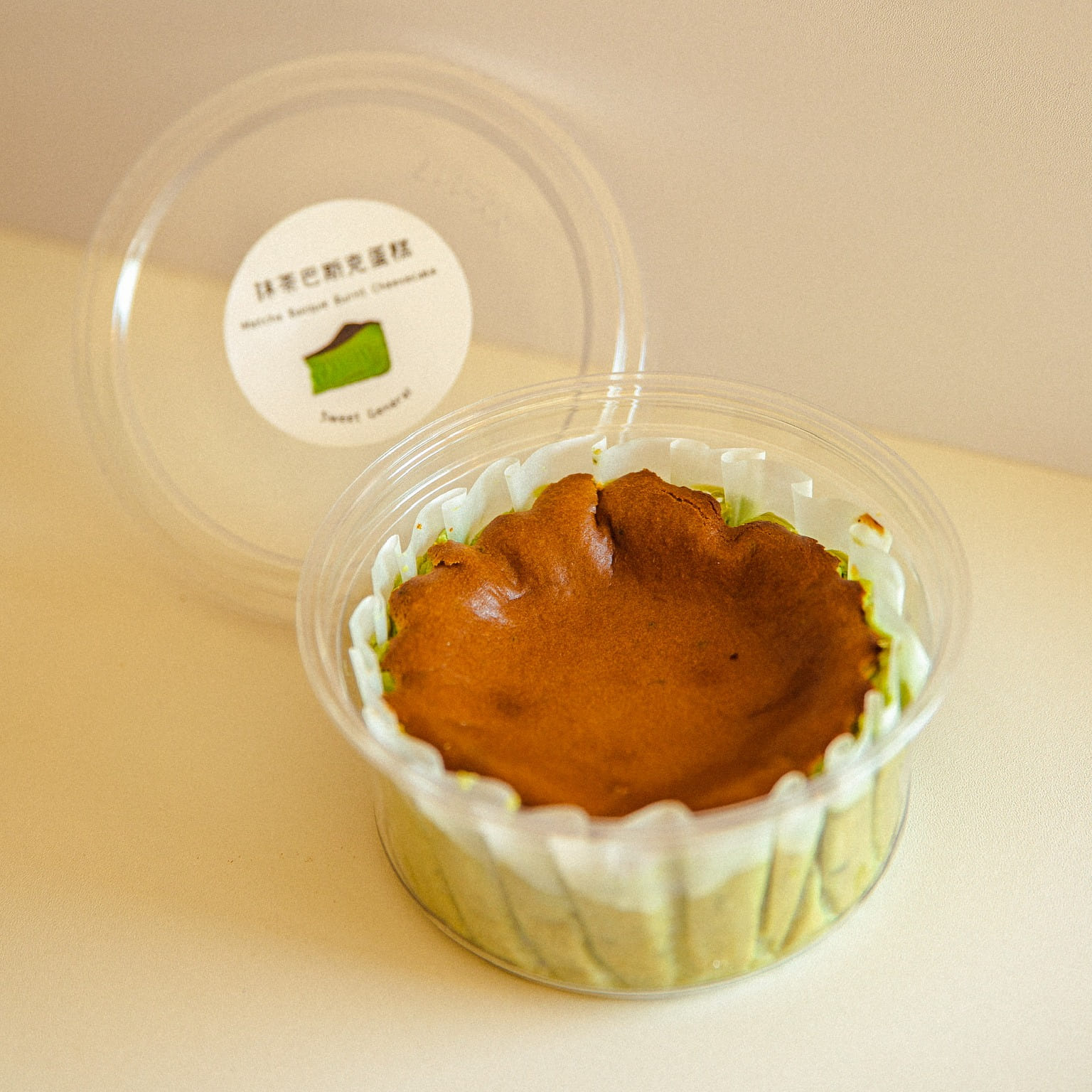 Matcha Basque Burnt Cheese cake-around 200g 1 box