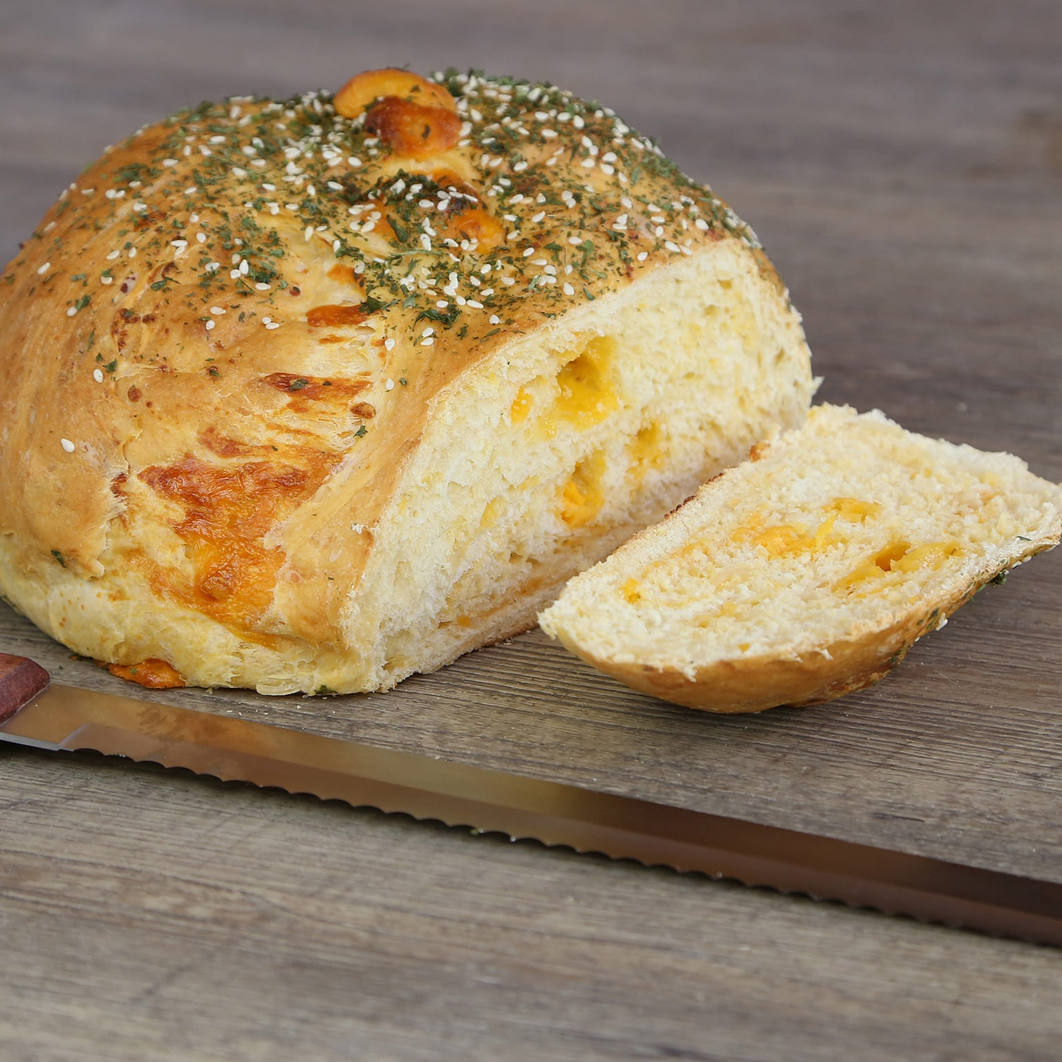 Cheddar Garlic Bread Half 1 파운드