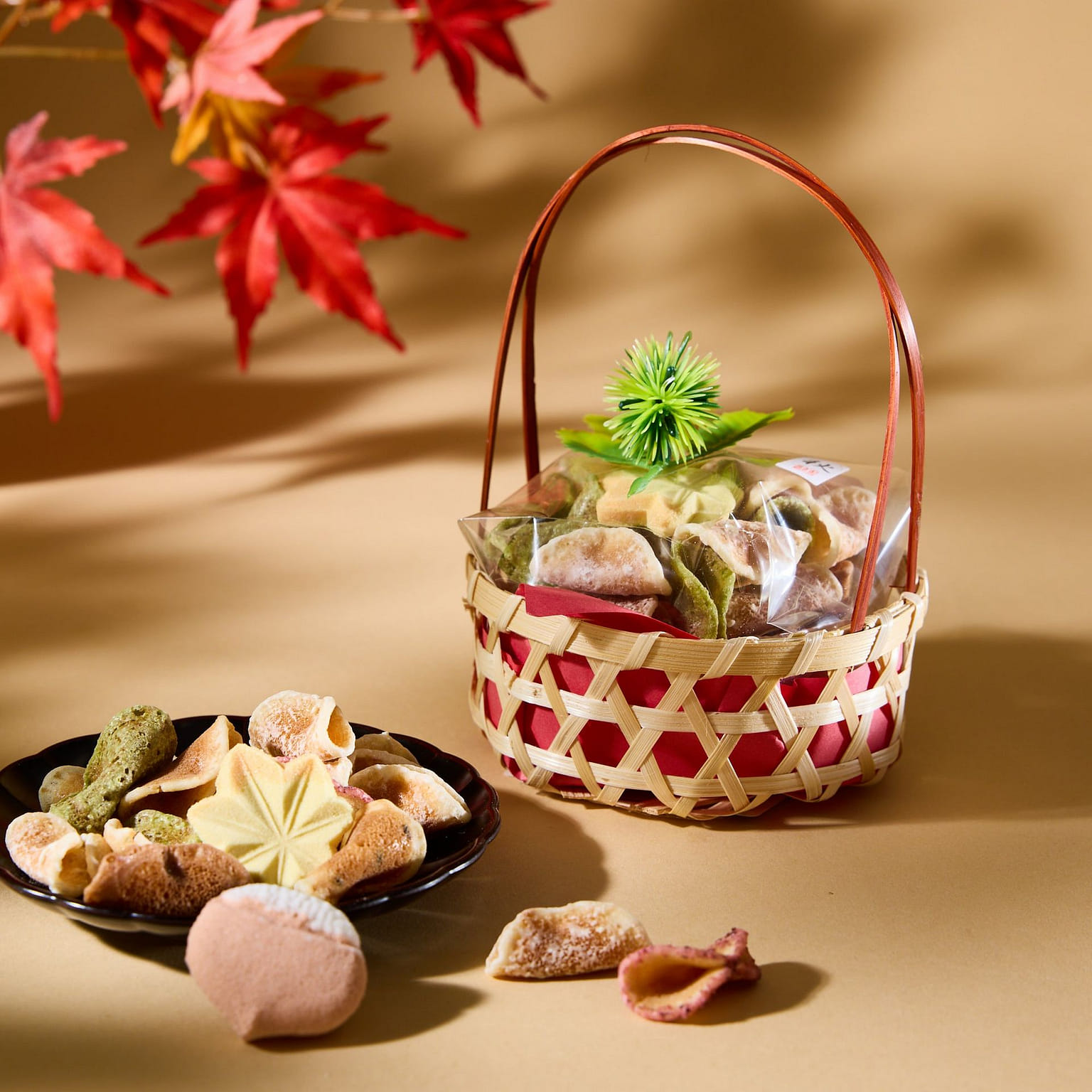 Autumn Japanese Confectionery Basket 75 g